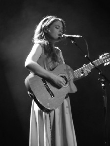 Ella The Bird at the Epstein Theatre, Liverpool. Photograph by Ian D. Hall.  