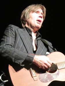 Justin Currie at the Epstein Theatre, Liverpool. Photograph by Nic Perrins. 
